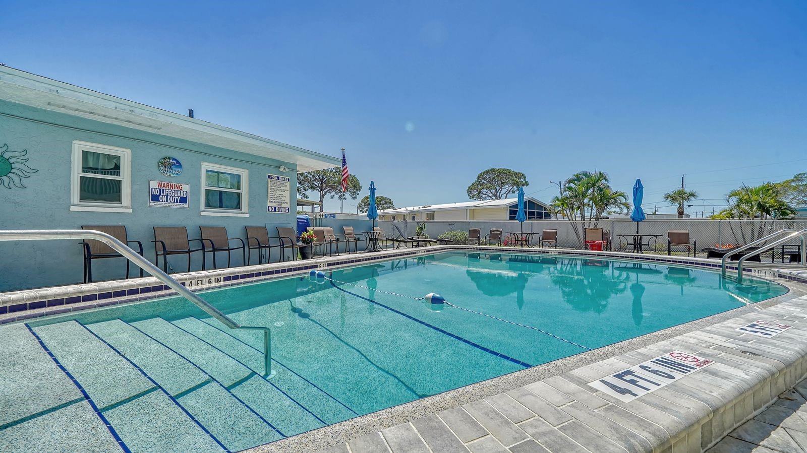 HOLIDAY APTS - Residential