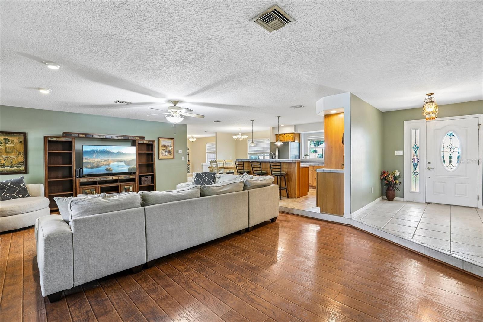3131 N CANAL DRIVE