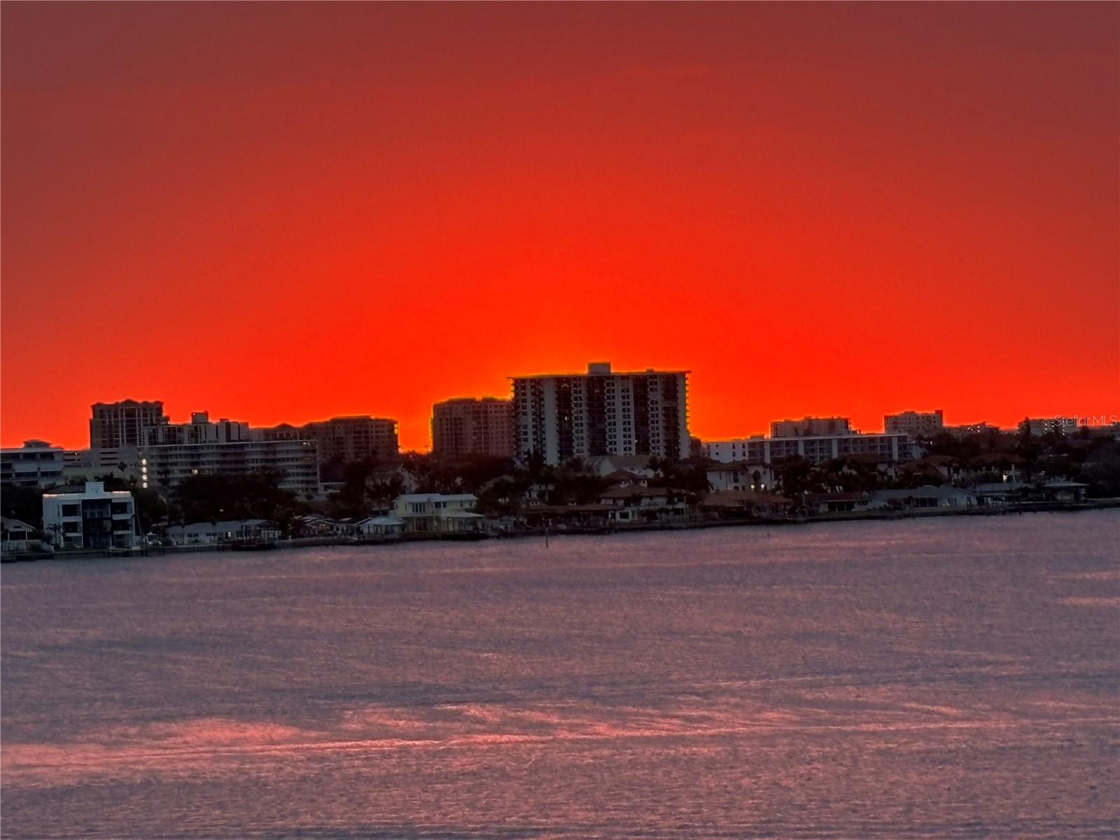 MARINA BAY 880 CONDO - Residential
