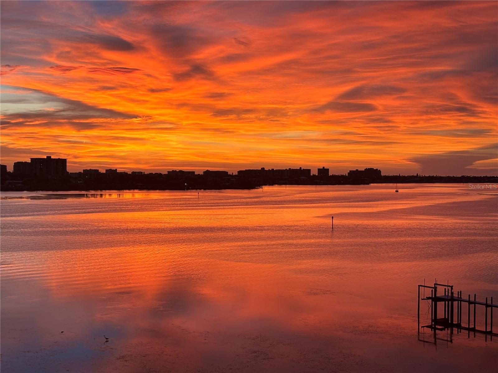MARINA BAY 880 CONDO - Residential