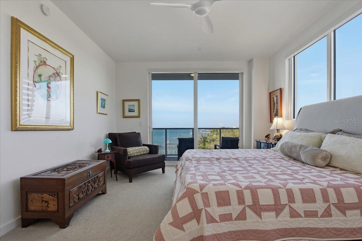 MARINA BAY 880 CONDO - Residential