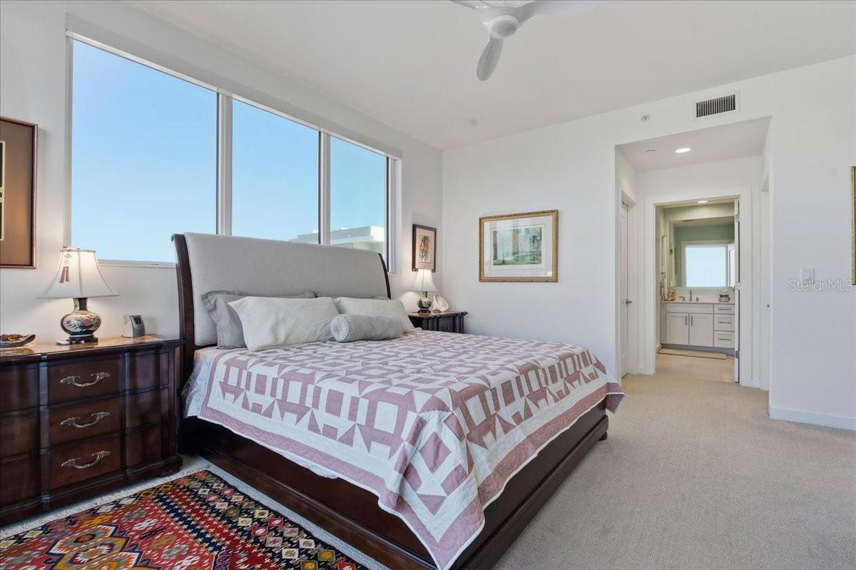 MARINA BAY 880 CONDO - Residential