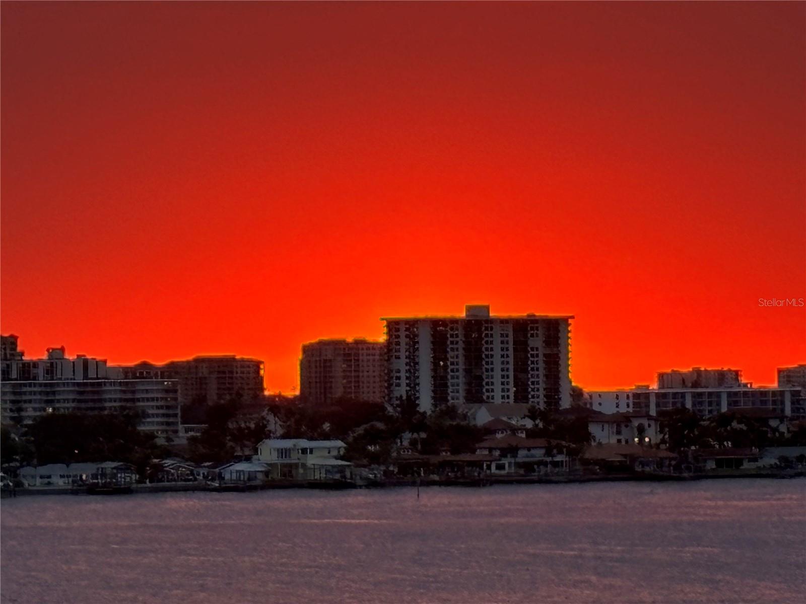 MARINA BAY 880 CONDO - Residential