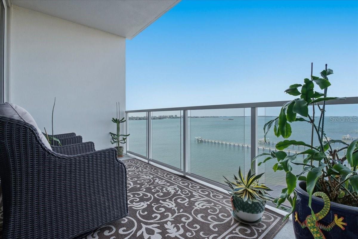 MARINA BAY 880 CONDO - Residential