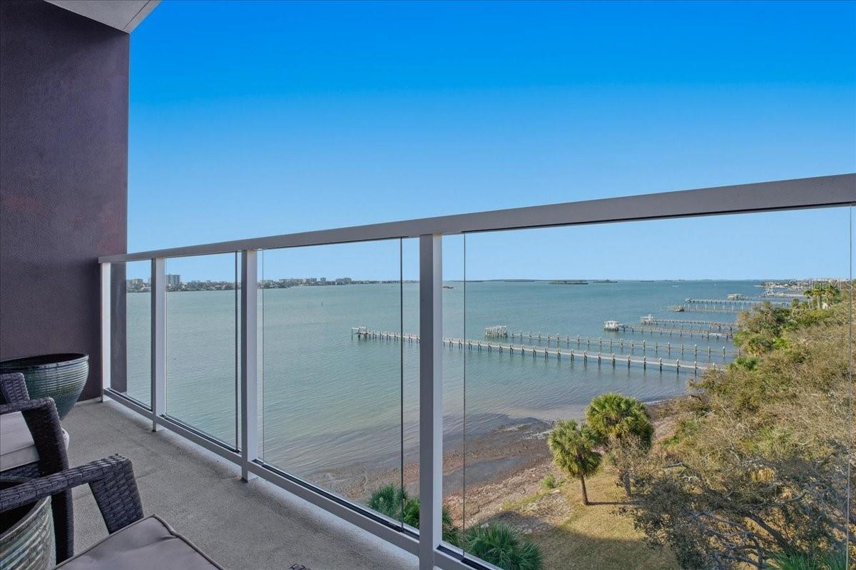 MARINA BAY 880 CONDO - Residential