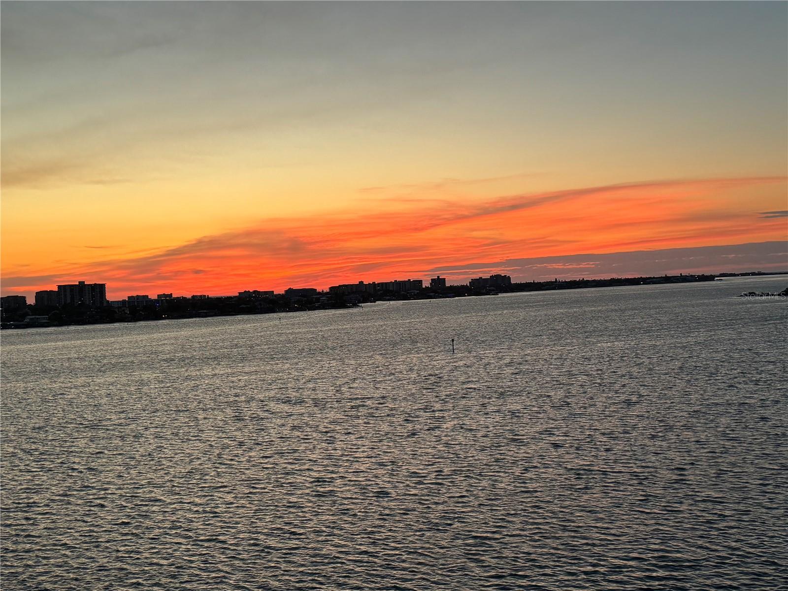 MARINA BAY 880 CONDO - Residential