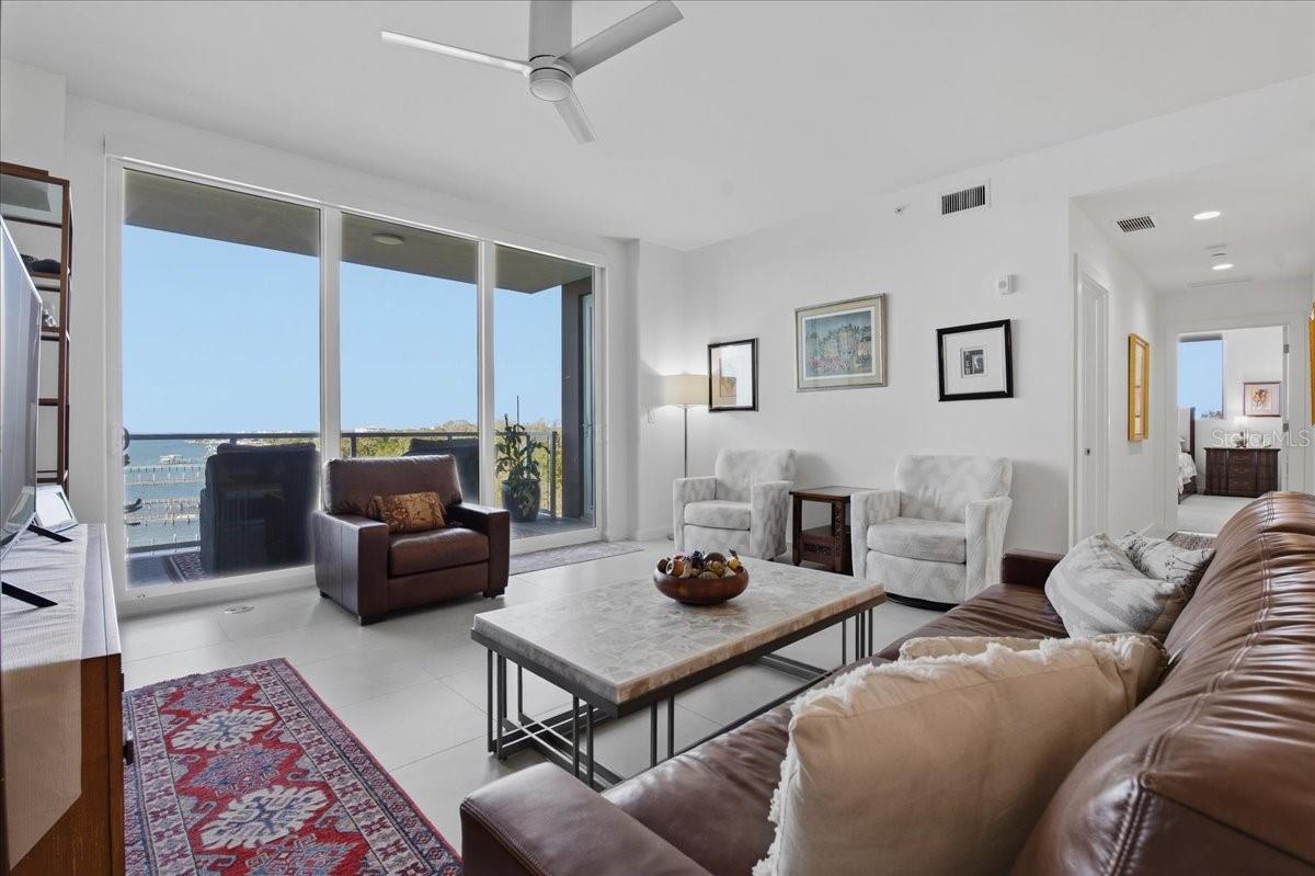 MARINA BAY 880 CONDO - Residential