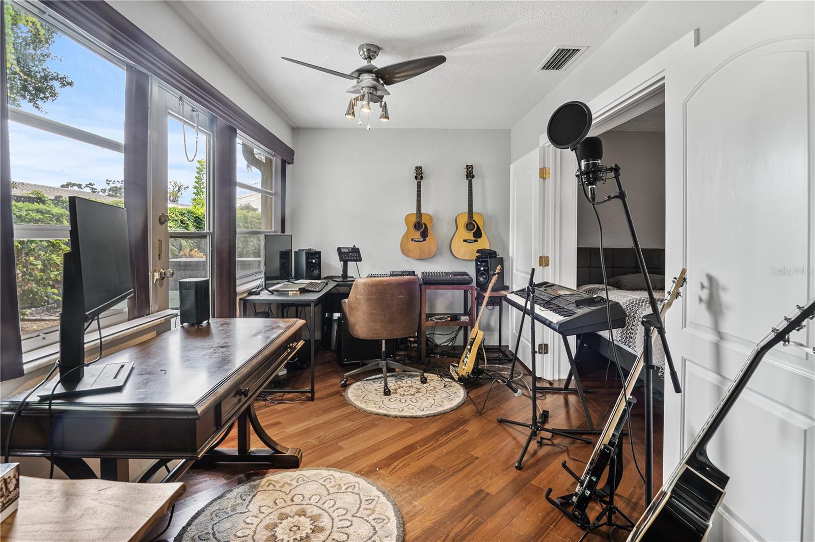 BELLEAIR PALMS TERRACE CONDO 3 - Residential