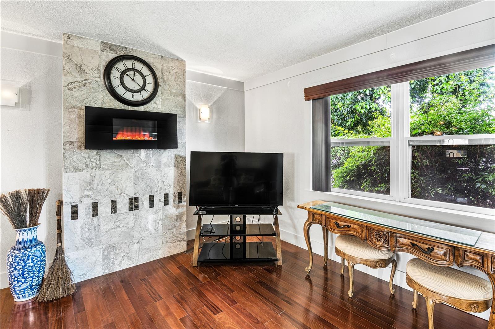 BELLEAIR PALMS TERRACE CONDO 3 - Residential