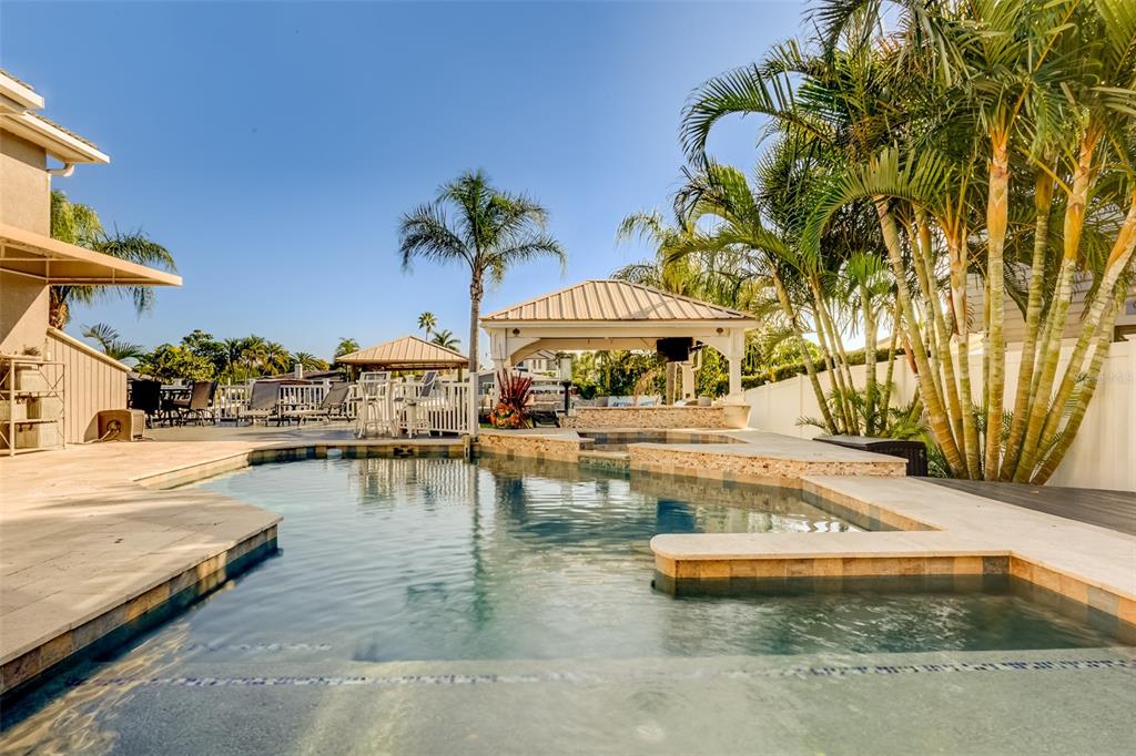 ISLAND ESTATES OF CLEARWATER - Residential