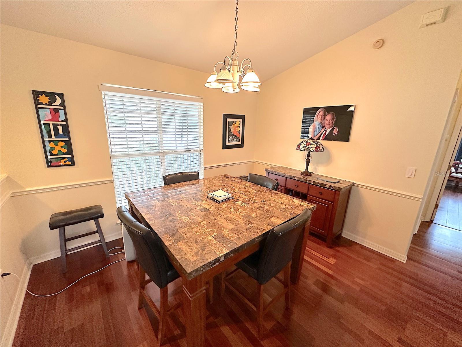 MENTONE - Residential Lease