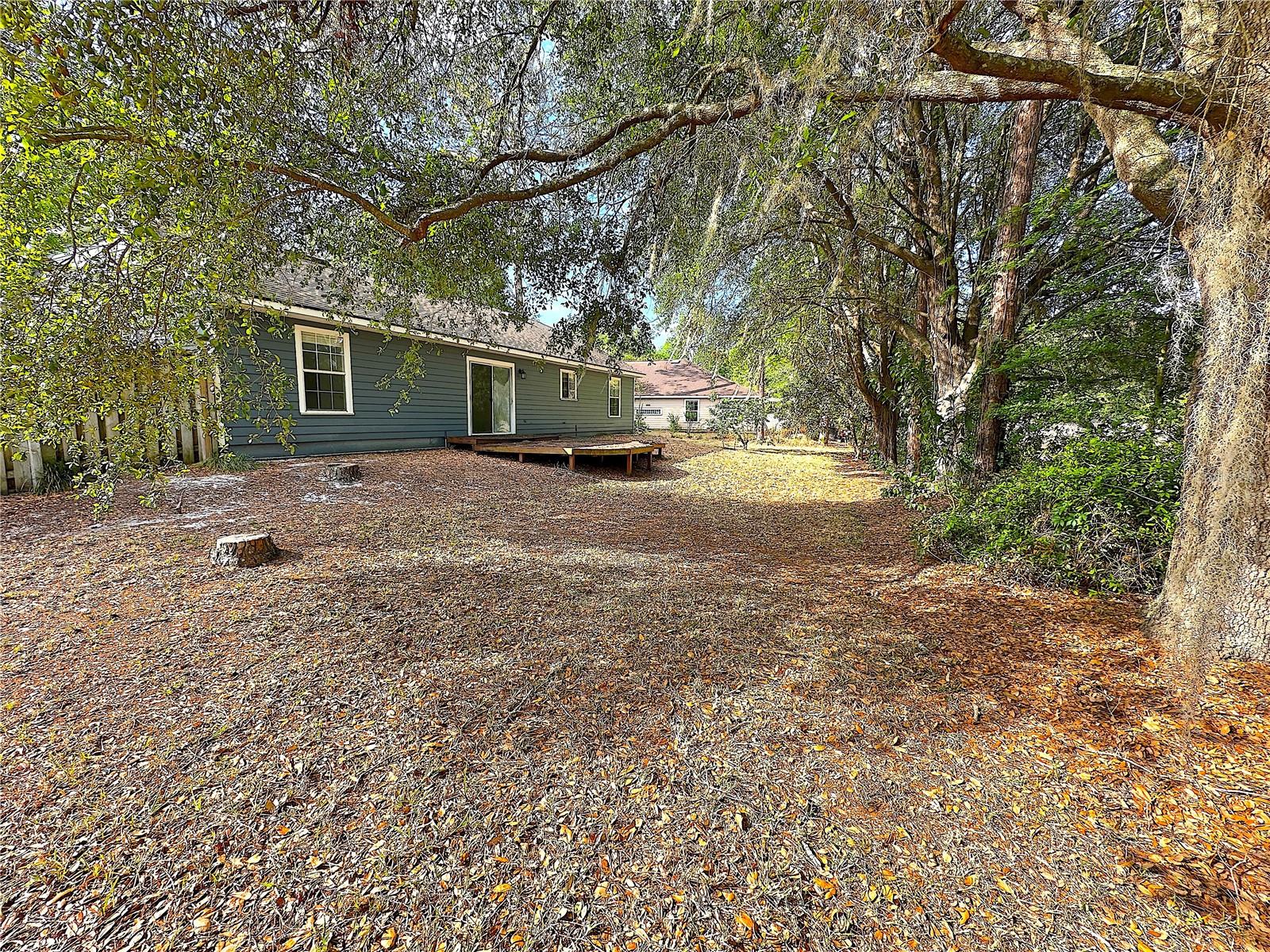 MENTONE - Residential Lease