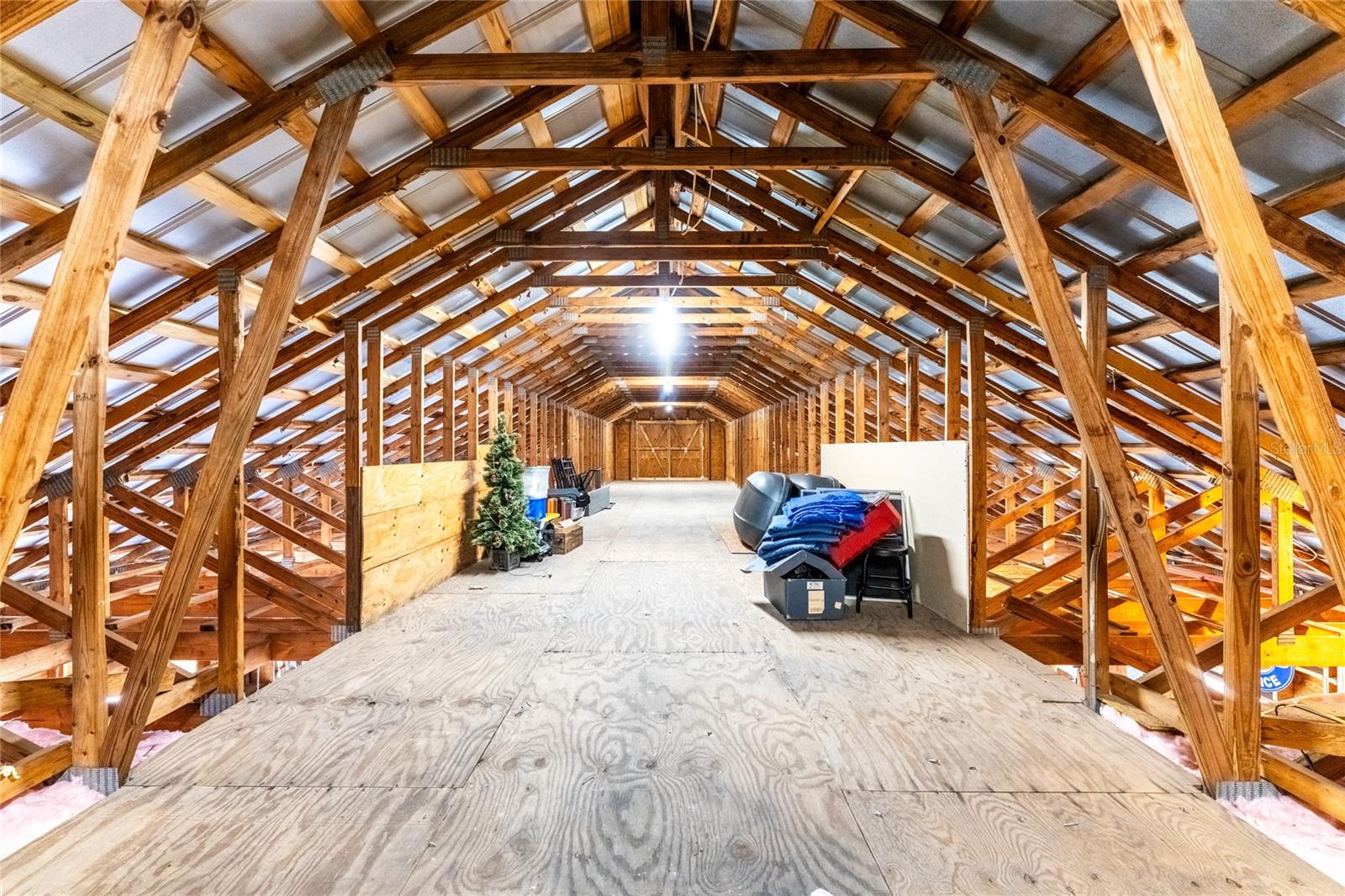 PRAIRIE CREEK PARK - Land