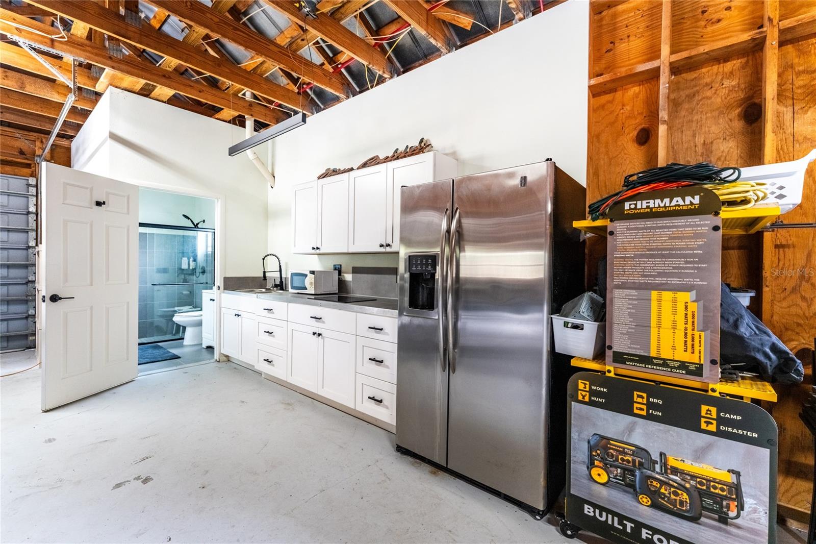 PRAIRIE CREEK PARK - Land