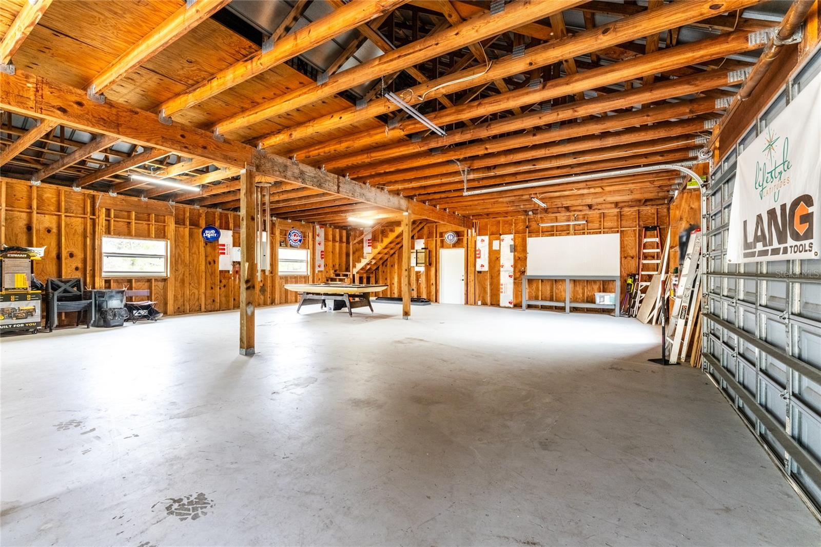 PRAIRIE CREEK PARK - Land