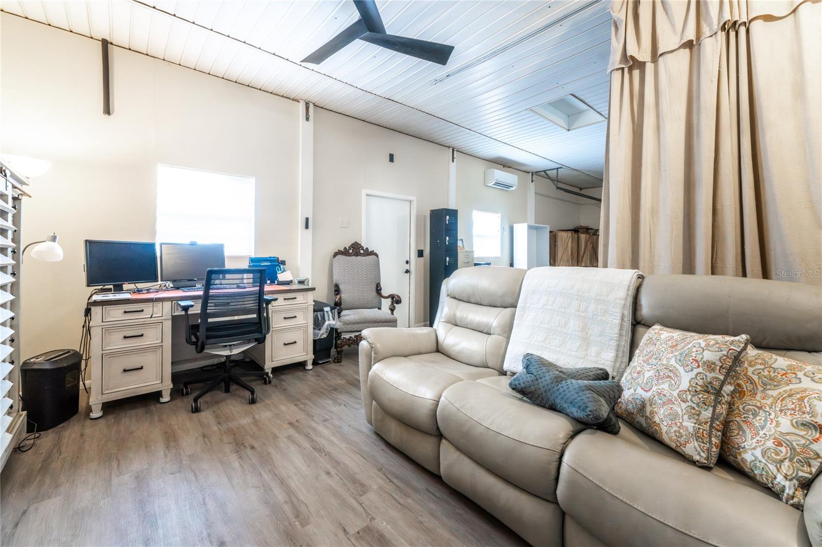 PRAIRIE CREEK PARK - Land