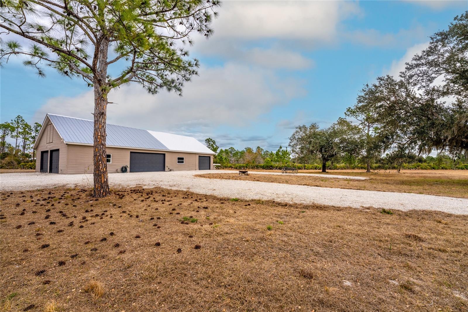 PRAIRIE CREEK PARK - Land