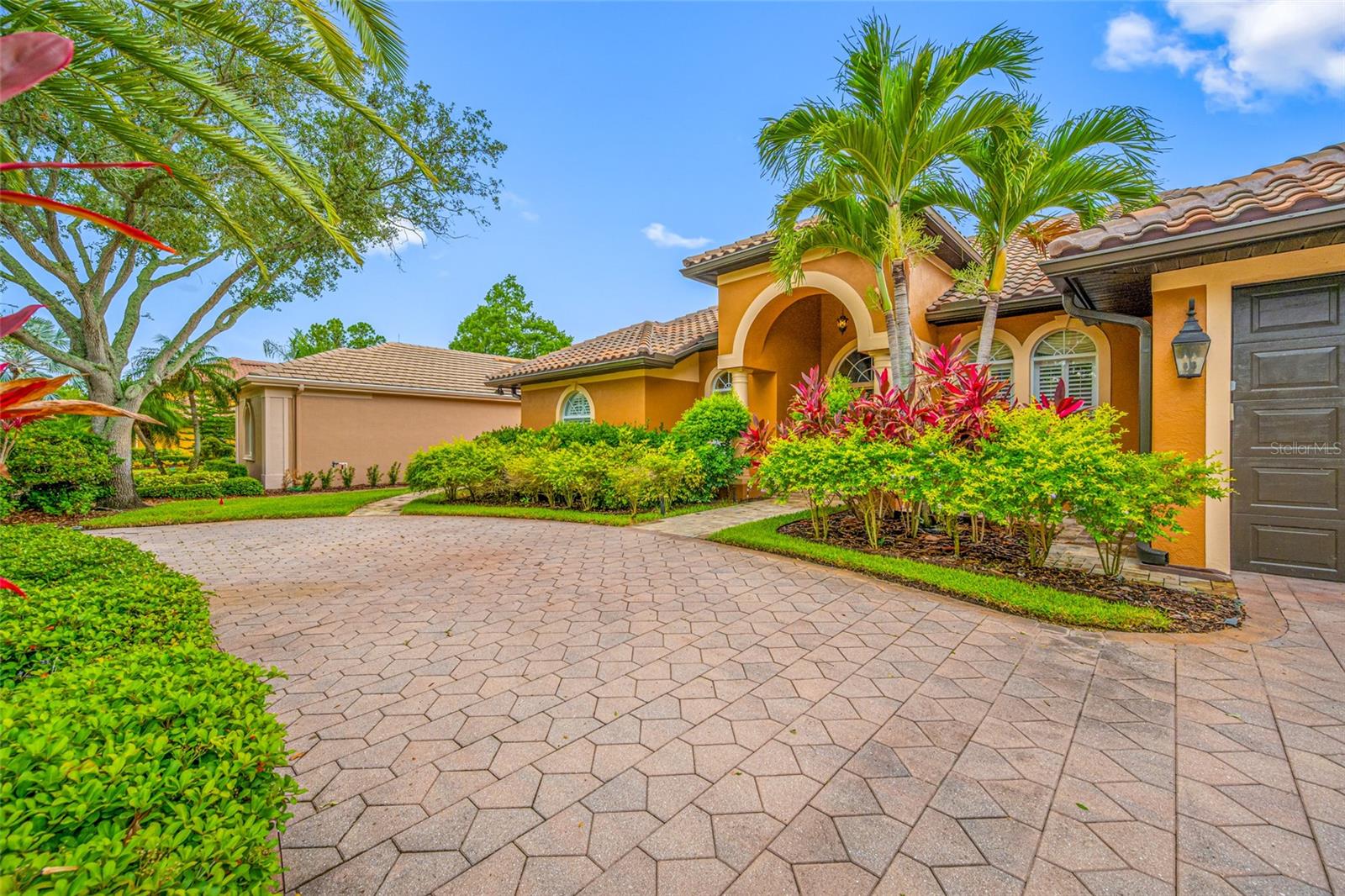 7888 BAYOU CLUB BOULEVARD