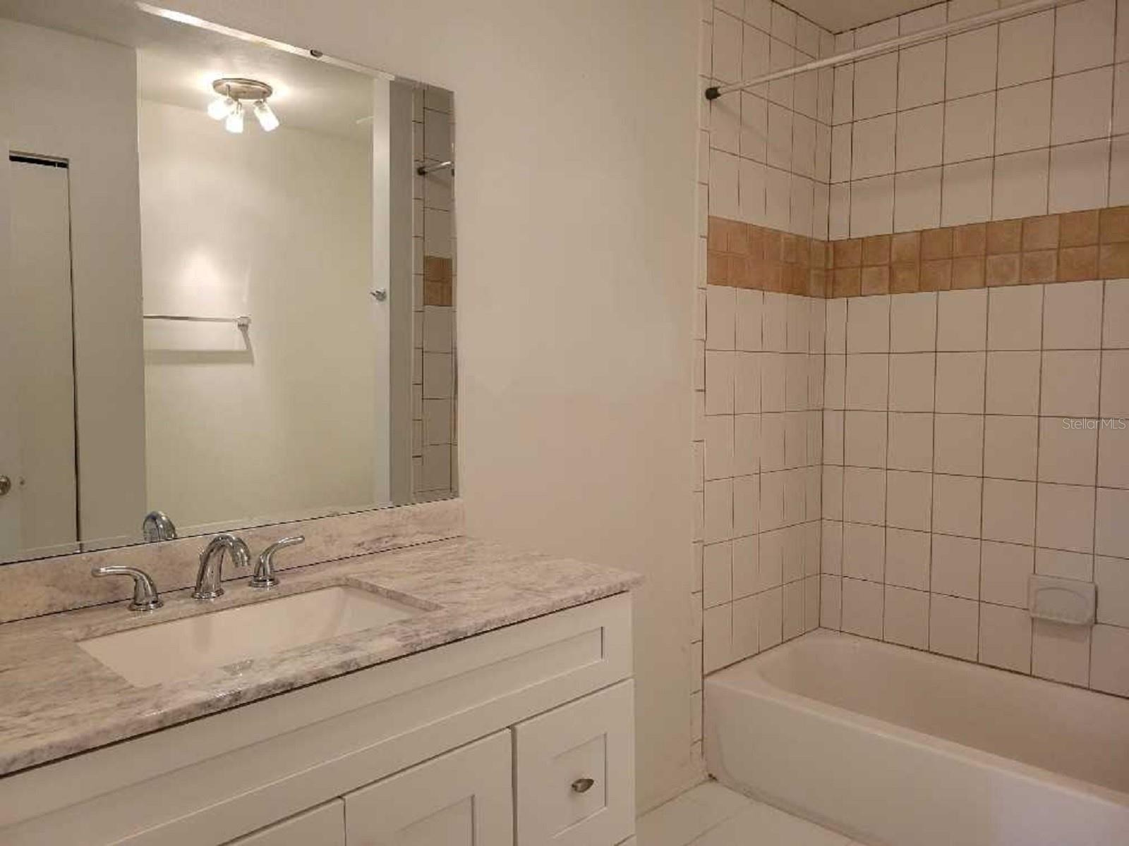 PINE CREST VILLA ADD 6 - Residential