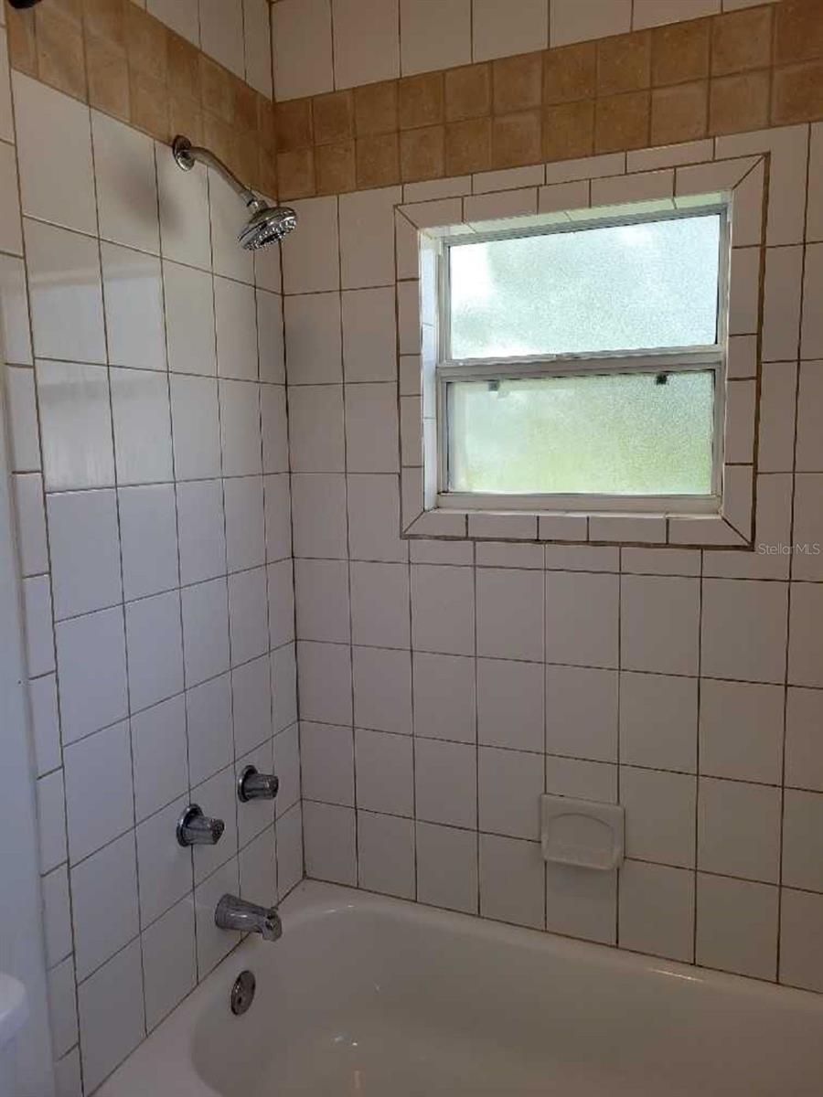 PINE CREST VILLA ADD 6 - Residential