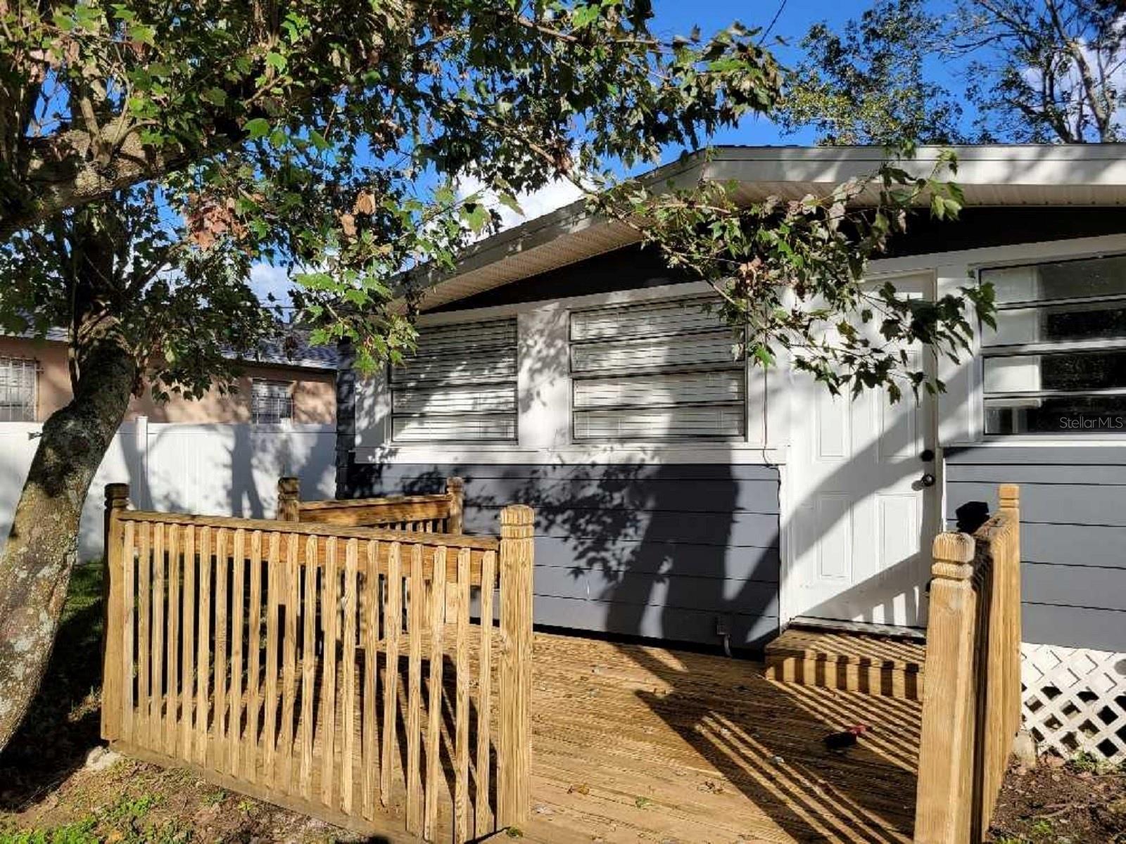 PINE CREST VILLA ADD 6 - Residential