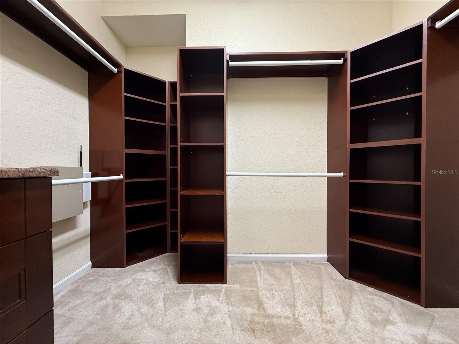 CARRIAGE HOMES/STONEBRIDGE COM - Residential Lease