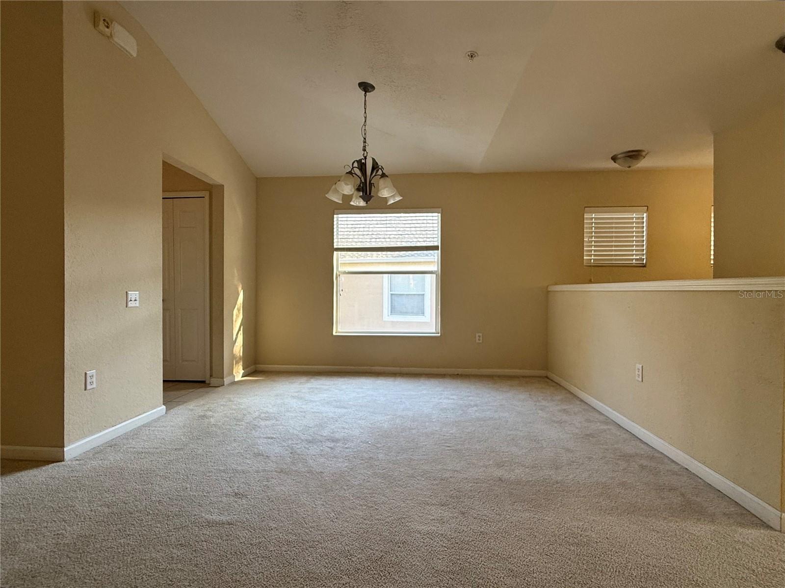 CARRIAGE HOMES/STONEBRIDGE COM - Residential Lease