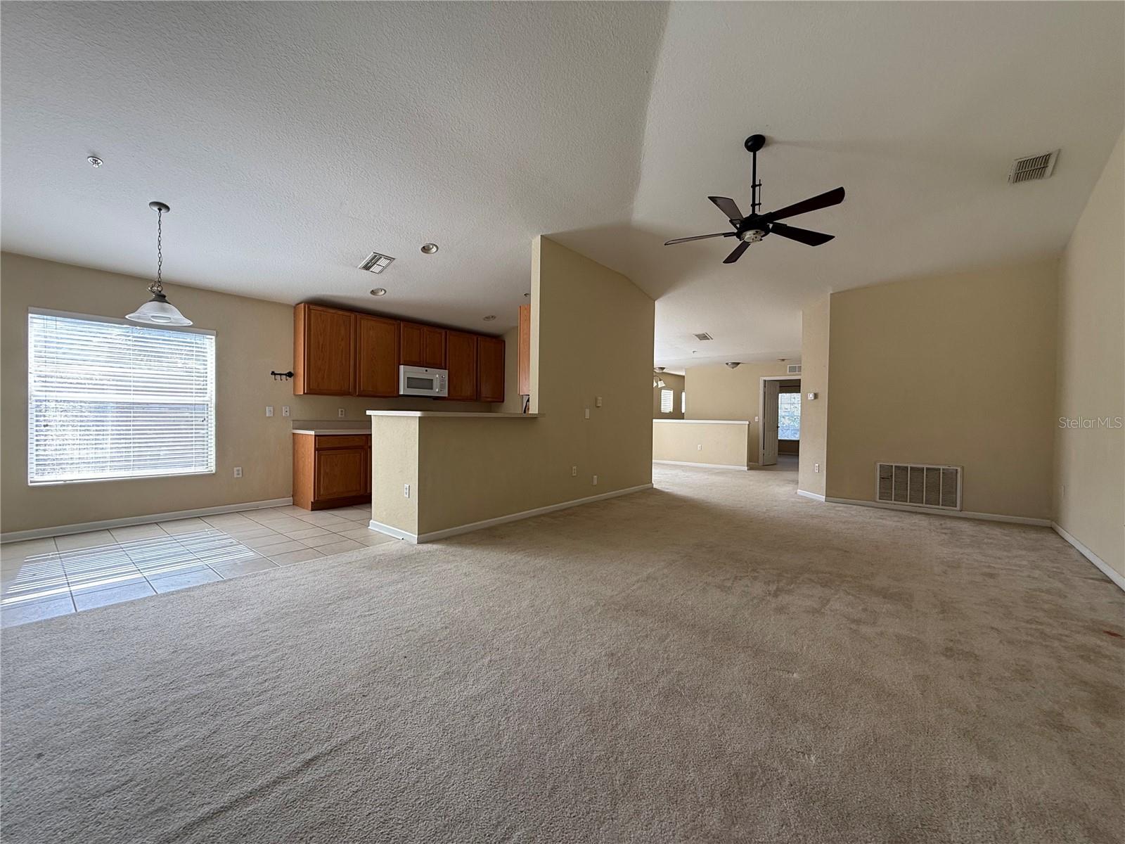 CARRIAGE HOMES/STONEBRIDGE COM - Residential Lease