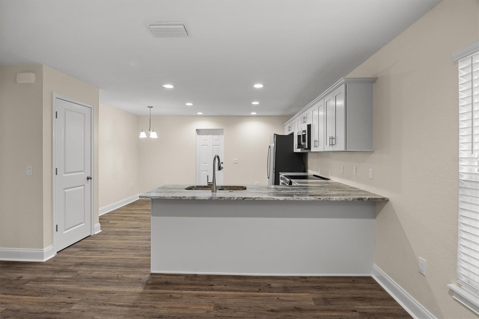 SUNSHINE HEIGHTS - Residential