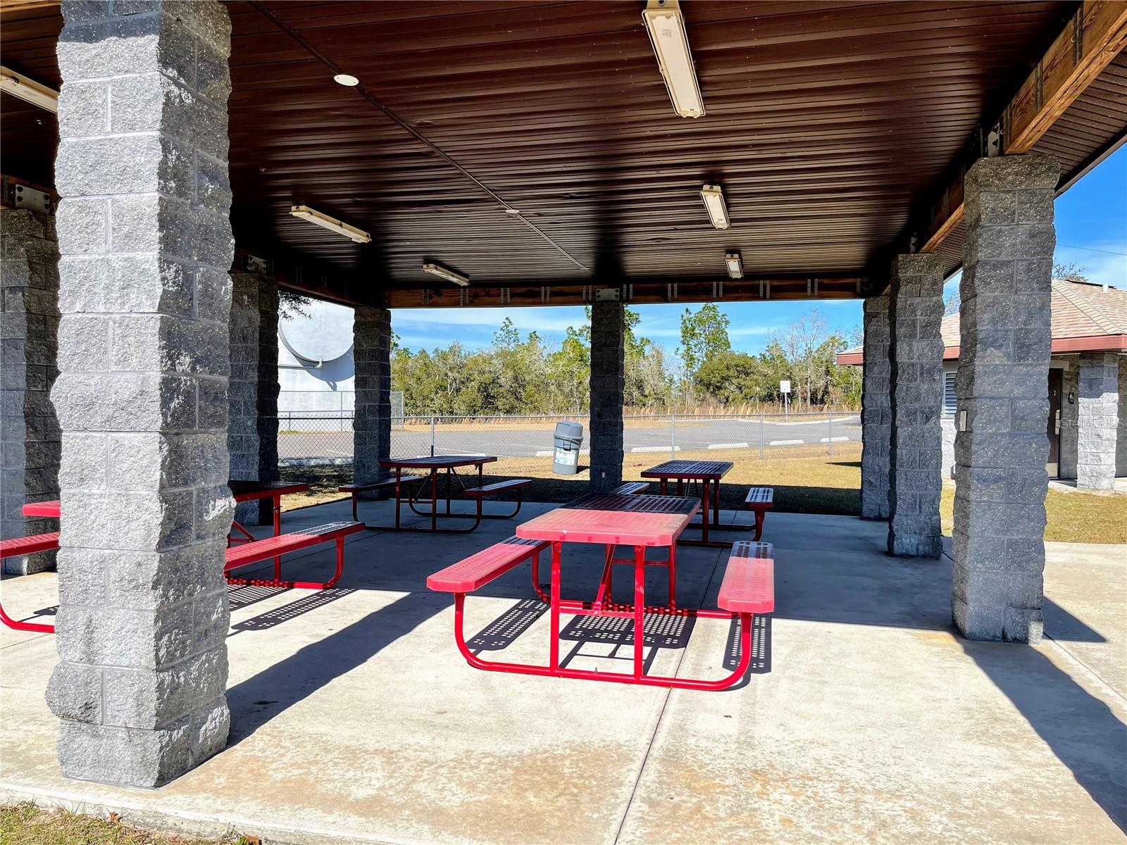 RAINBOW LAKES ESTATE - Land