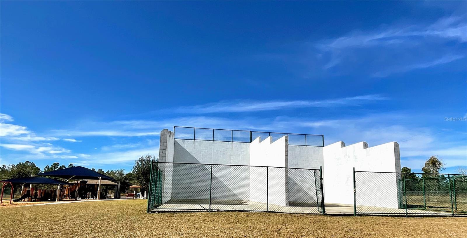 RAINBOW LAKES ESTATE - Land