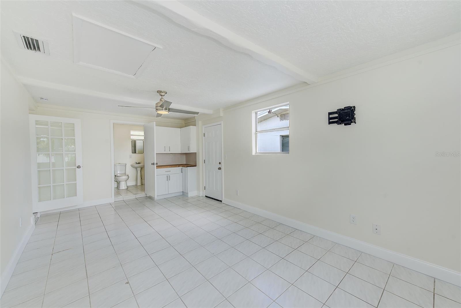 GAY SHORES 1ST ADD - Residential Lease