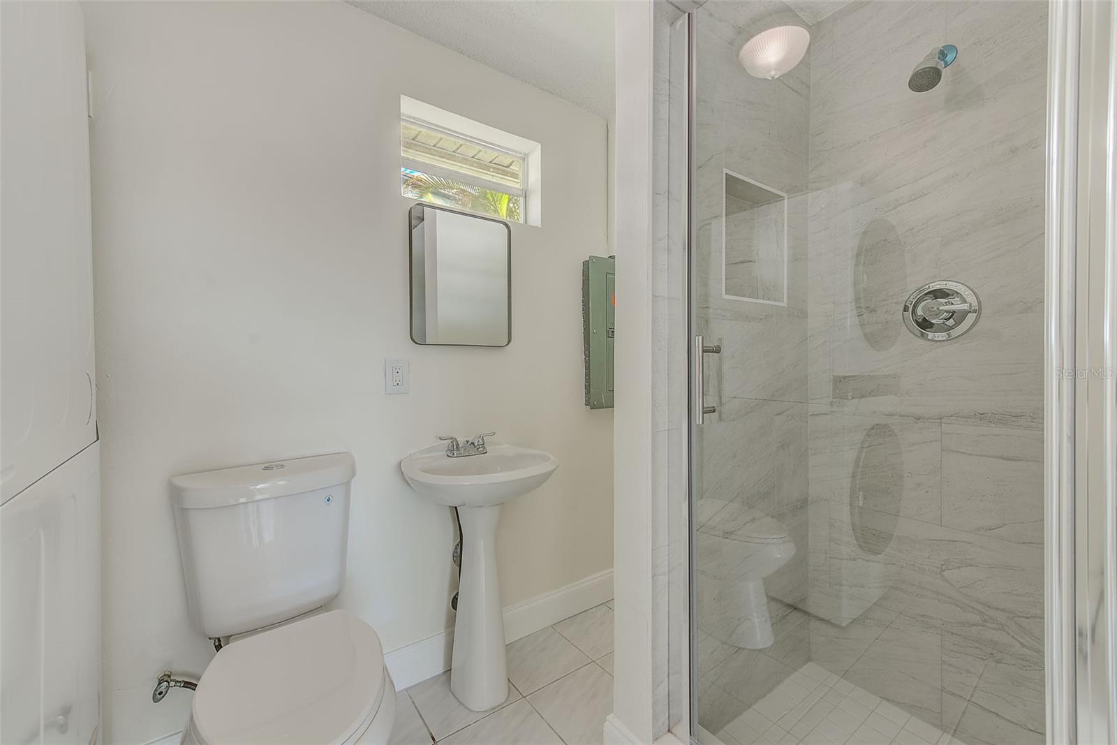 GAY SHORES 1ST ADD - Residential Lease