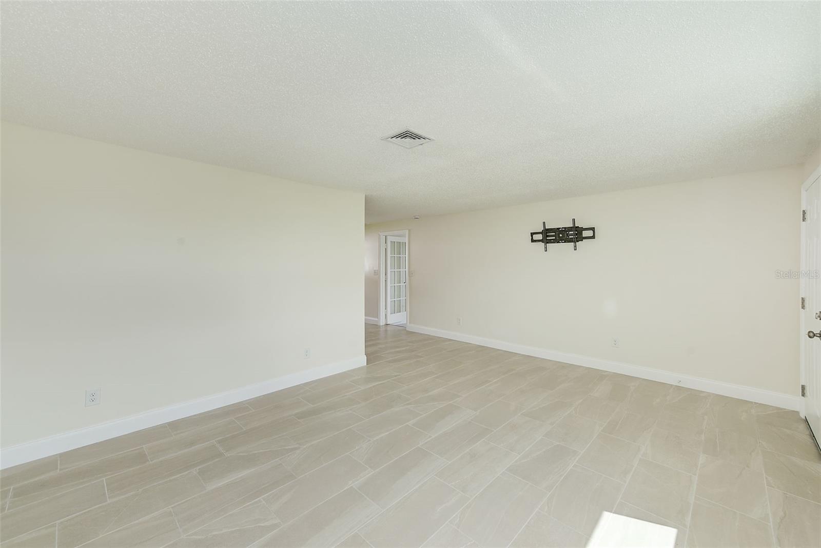 GAY SHORES 1ST ADD - Residential Lease