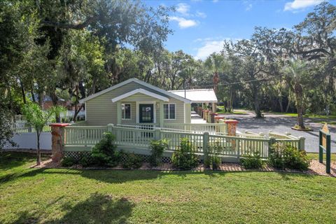 Tiny photo for 107 NE 4th Street, Crystal River, FL 34429 (MLS # G5100780)