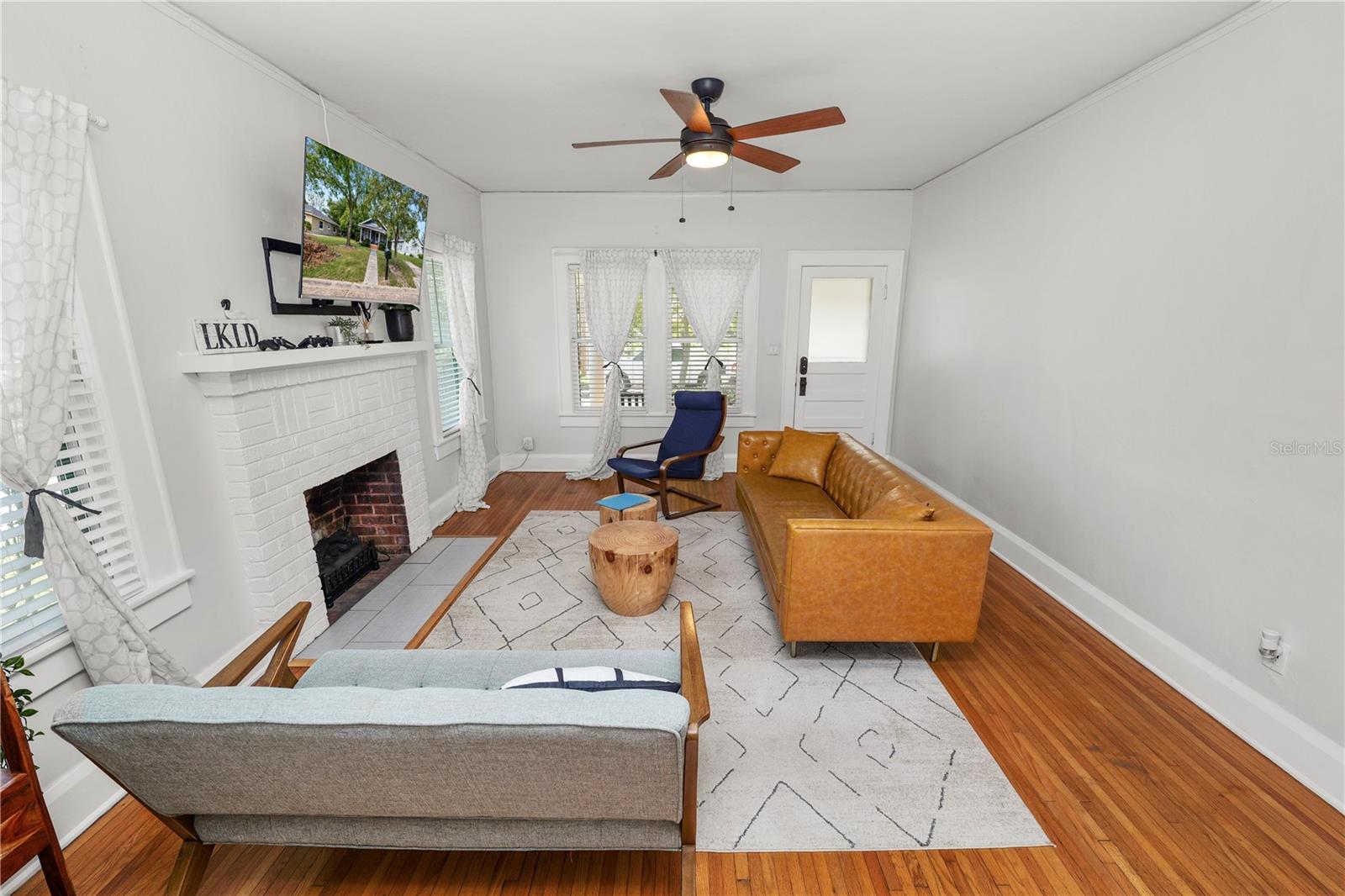 LAKE HUNTER TERRACE - Residential