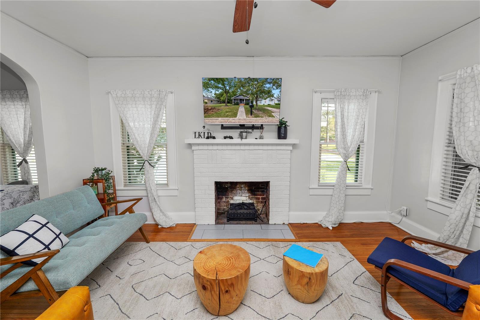LAKE HUNTER TERRACE - Residential