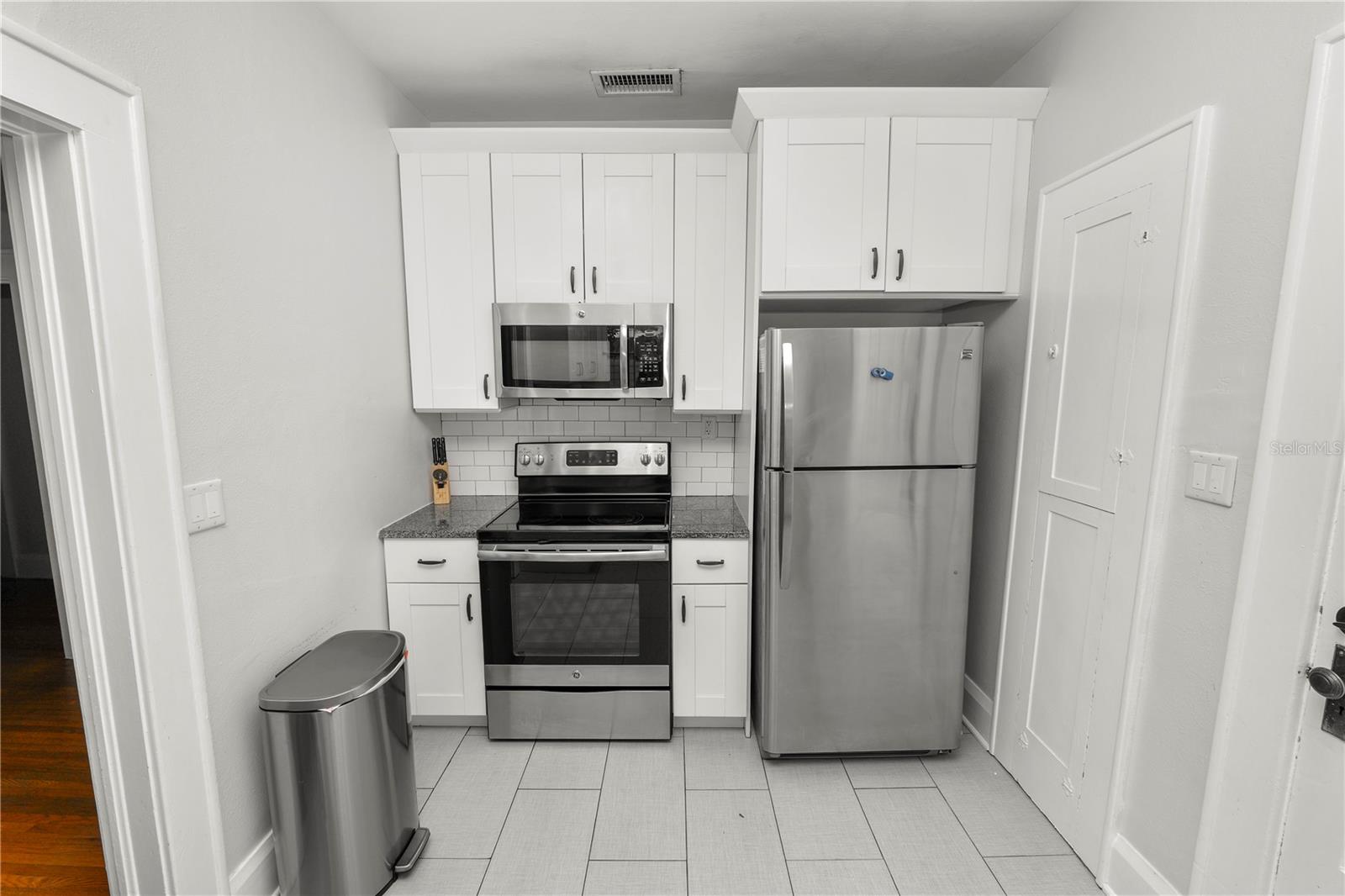LAKE HUNTER TERRACE - Residential
