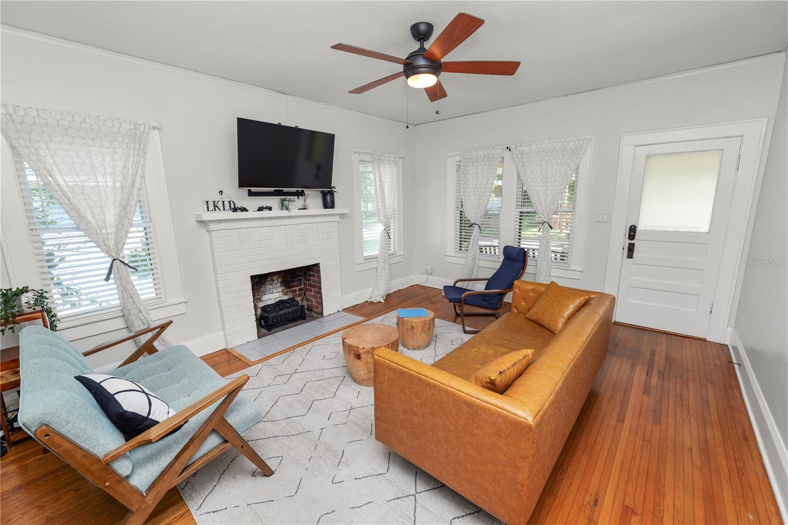 LAKE HUNTER TERRACE - Residential