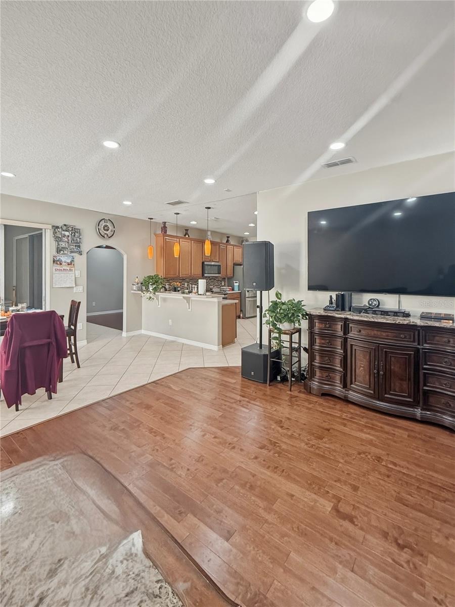 MAUDEHELEN SUB - Residential