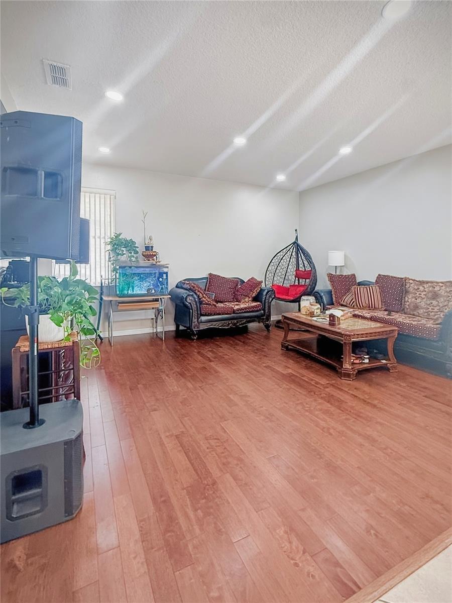 MAUDEHELEN SUB - Residential