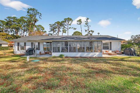 Tiny photo for 33225 Lakeshore Drive, Tavares, FL 32778 (MLS # G5108512)