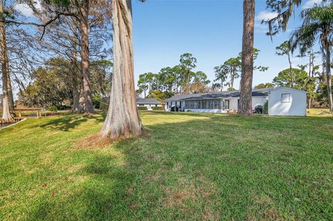 Tiny photo for 33225 Lakeshore Drive, Tavares, FL 32778 (MLS # G5108512)