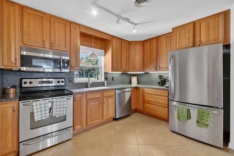 Tiny photo for 33225 Lakeshore Drive, Tavares, FL 32778 (MLS # G5108512)