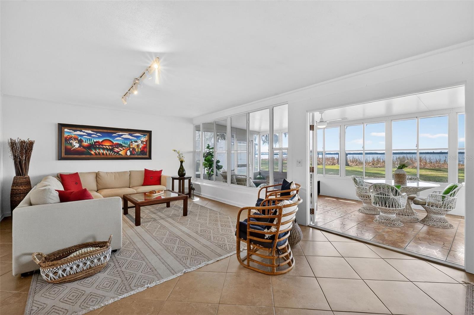 TAVADORA SHORES - Residential