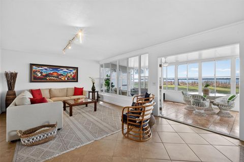 Tiny photo for 33225 Lakeshore Drive, Tavares, FL 32778 (MLS # G5108512)