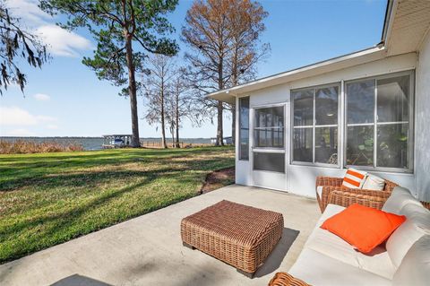 Tiny photo for 33225 Lakeshore Drive, Tavares, FL 32778 (MLS # G5108512)