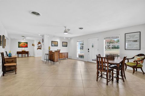 Tiny photo for 33225 Lakeshore Drive, Tavares, FL 32778 (MLS # G5108512)