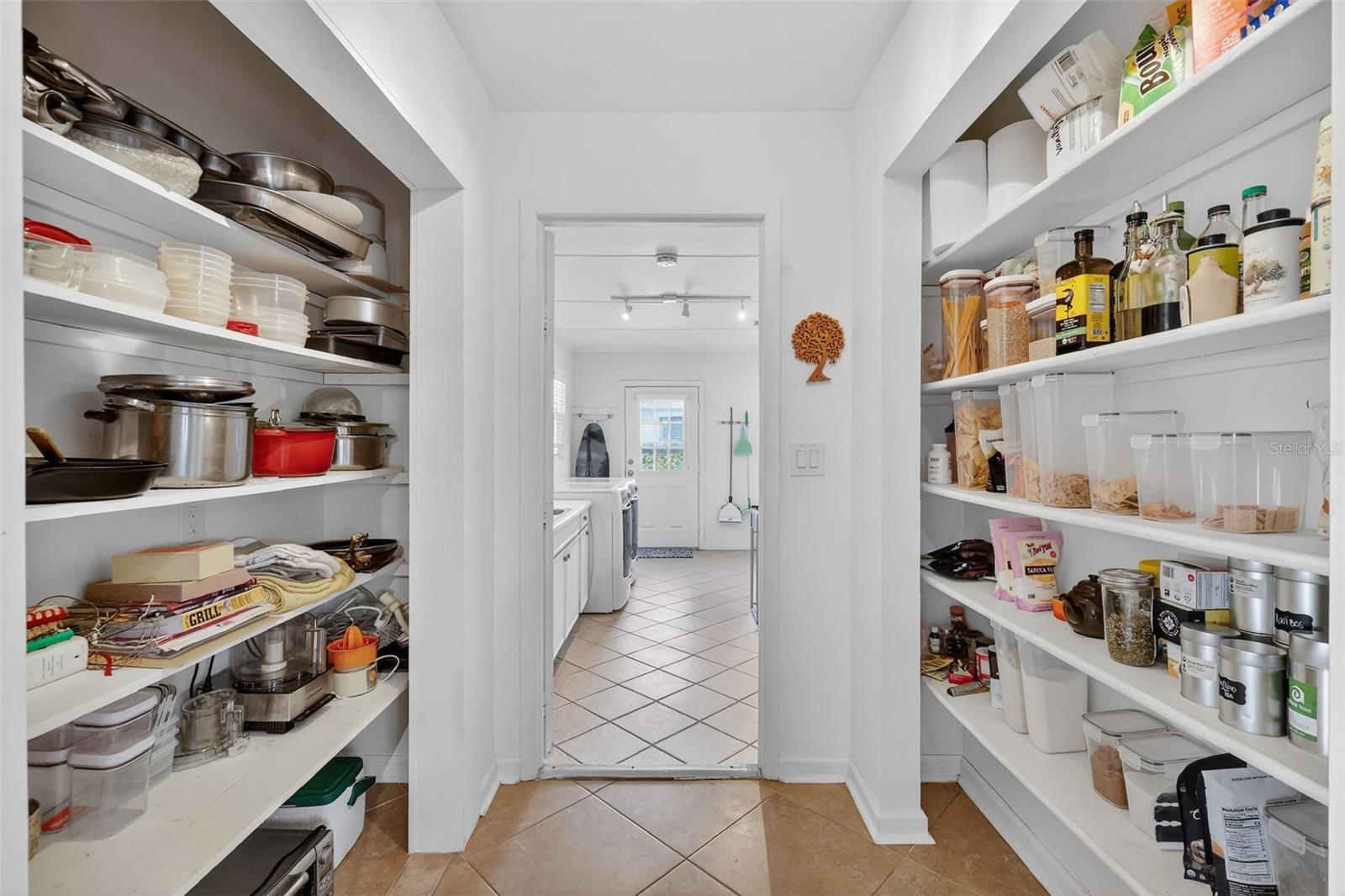 TAVADORA SHORES - Residential