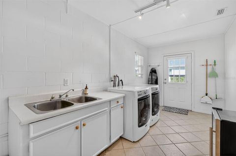 Tiny photo for 33225 Lakeshore Drive, Tavares, FL 32778 (MLS # G5108512)